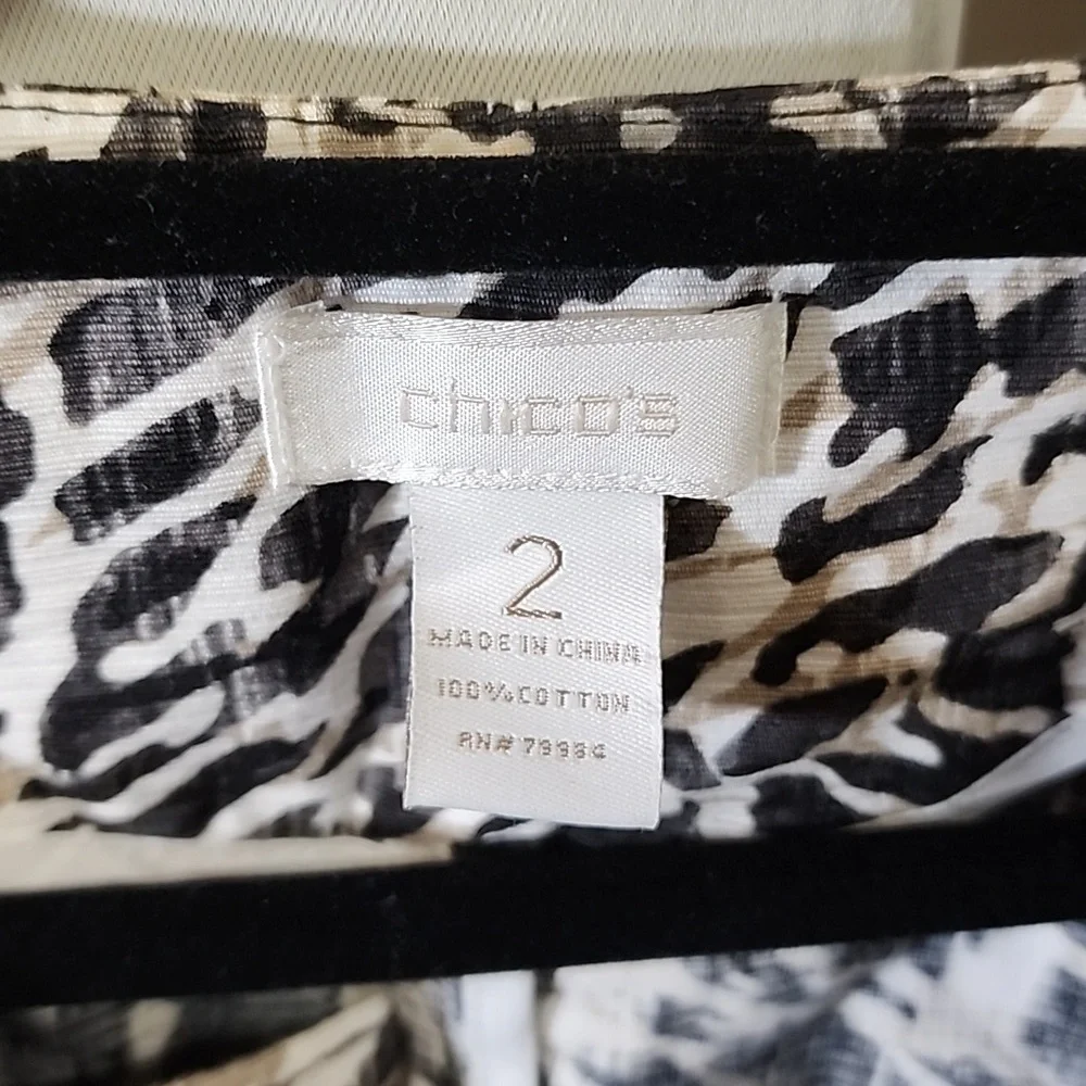Chico's Size 2 (Approx Size 12) Black and White Animal Print Zip Jacket